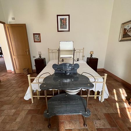 Agriturismo Podere Dell' Olmo Amelia Eksteriør bilde