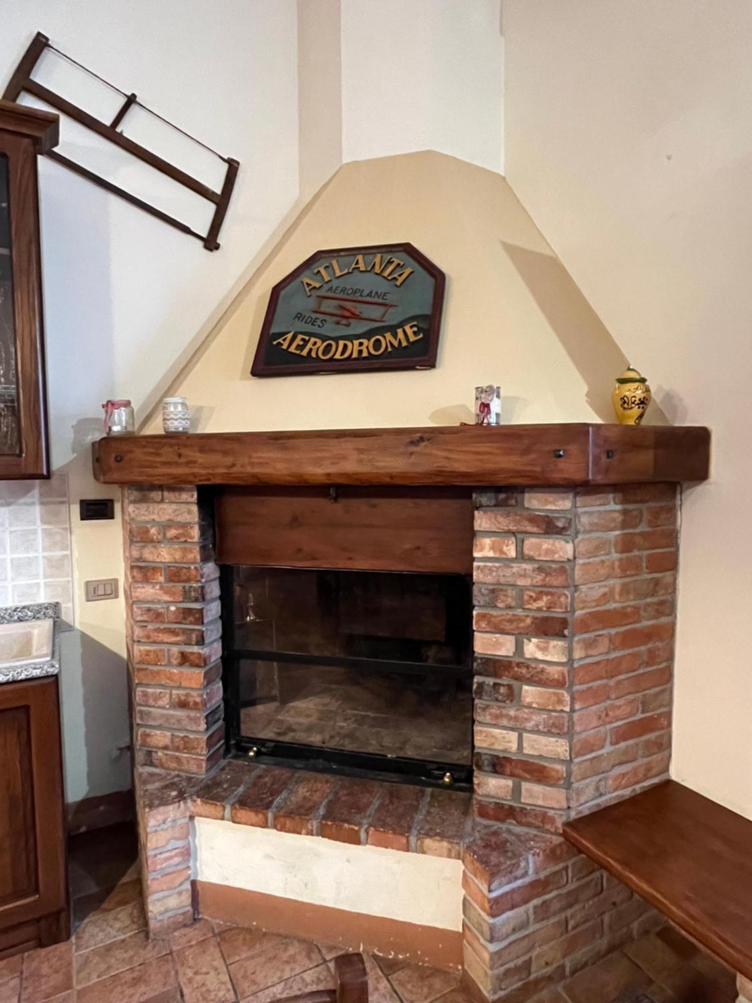 Agriturismo Podere Dell' Olmo Amelia Eksteriør bilde