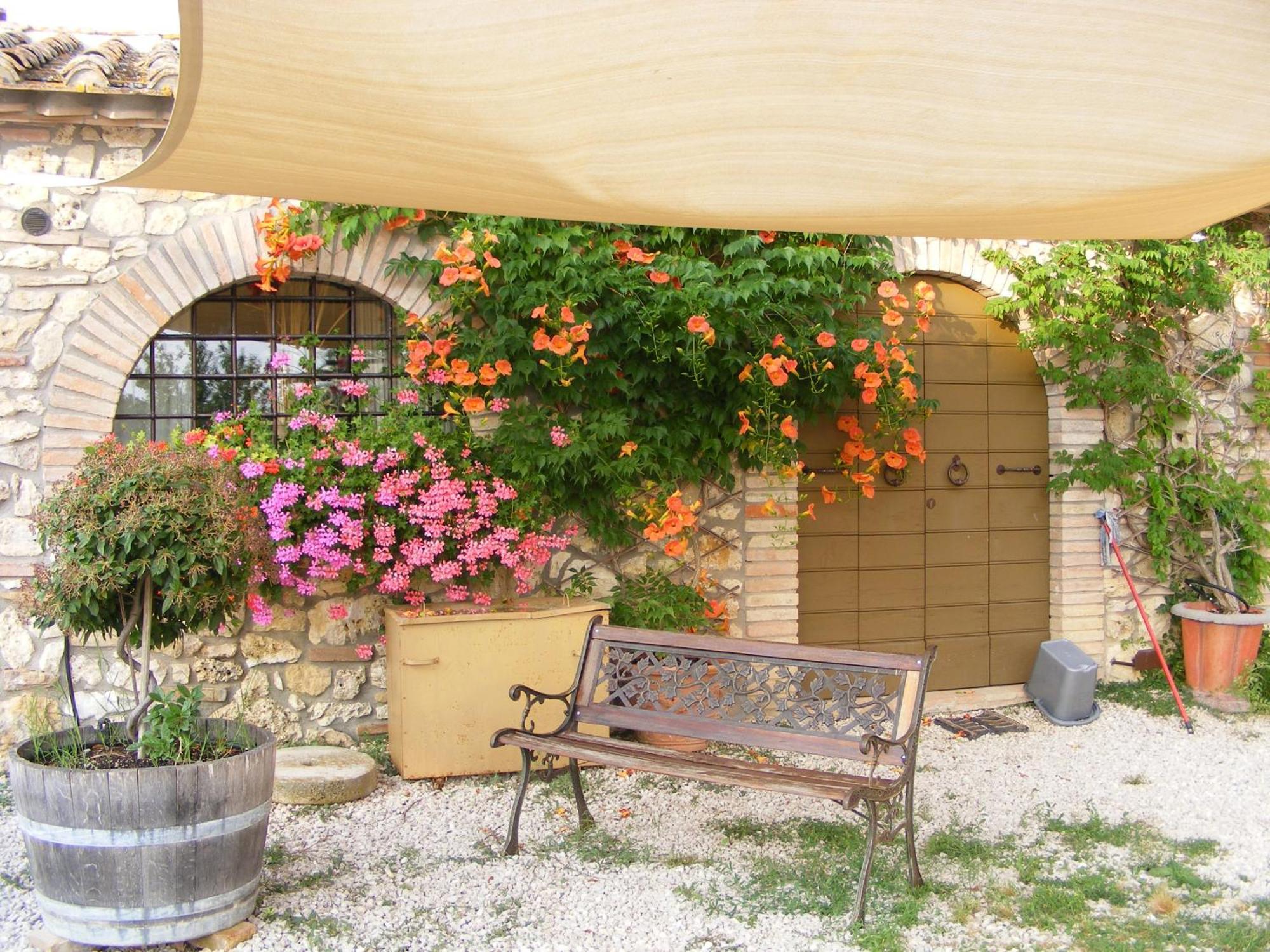 Agriturismo Podere Dell' Olmo Amelia Eksteriør bilde