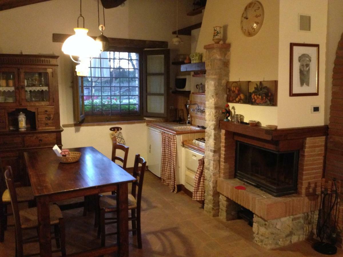 Agriturismo Podere Dell' Olmo Amelia Eksteriør bilde